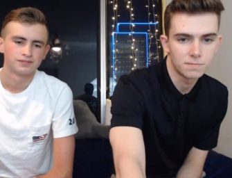 Amigos se empolgam na live e acabam em troca-troca na webcam